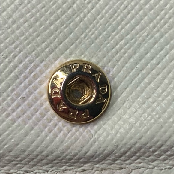 Authentic PRADA Logo Leather Lip Design Bi-Fold compact Wallet Ivory W/Box - Picture 10 of 11